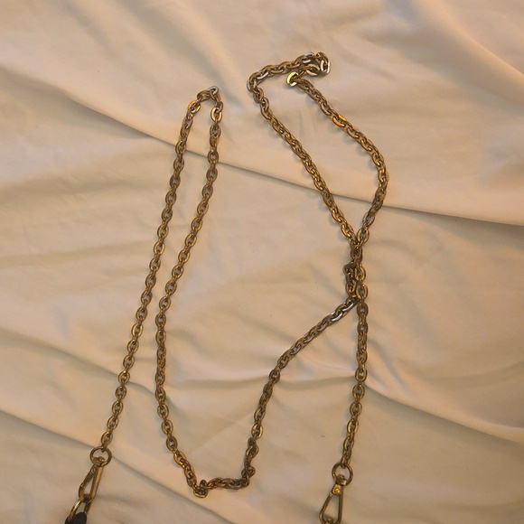 crossover black purse - Picture 4 of 4